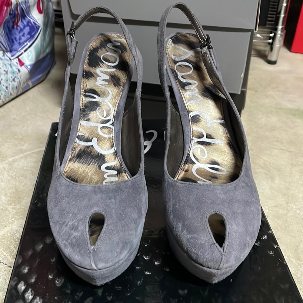 Gray Sued Sling back Pumps